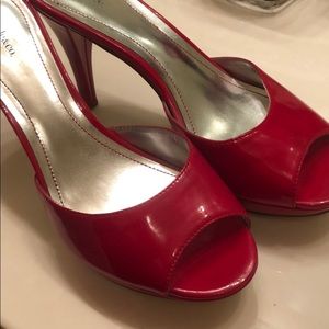 Style & Co peep toe heels